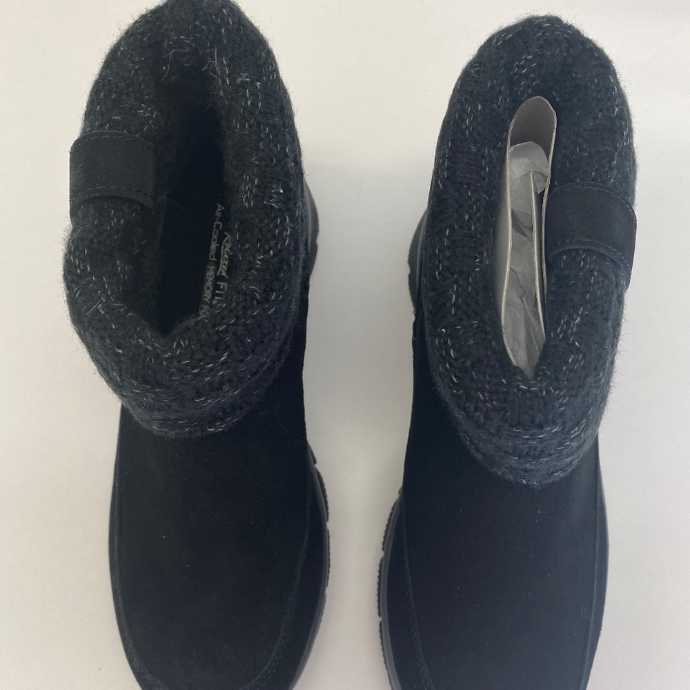 NWT Skechers - Memory Foam Boot - Water Repellent - Women's Size 7 (Free Gift!) - Picture 3 of 11
